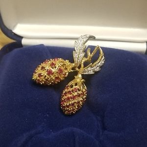Camrose & Kross Jacqueline Kennedy pin